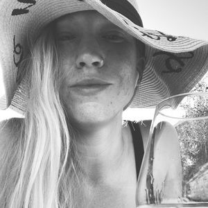 Meet your Posher, Brit